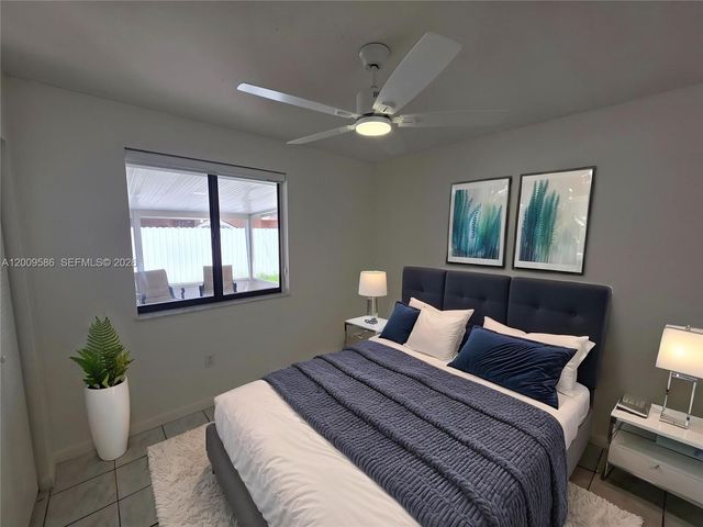 11649 NW 91st Ave, Hialeah Gardens, FL 33018