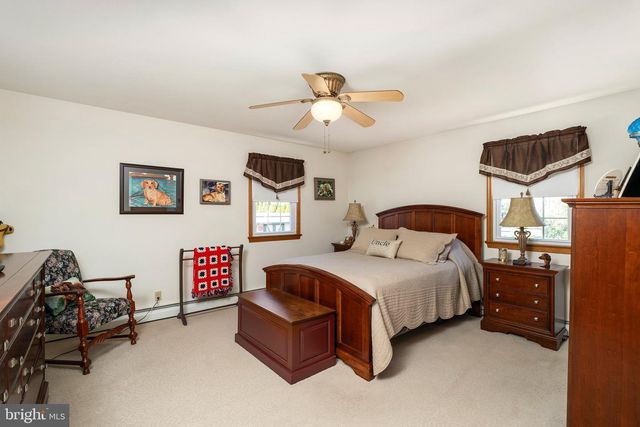 6 STANLEY DR, Robbinsville, NJ 08691