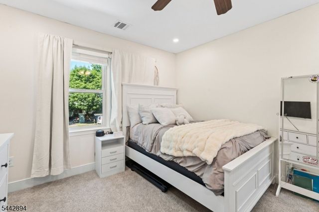 400 Ernest Dr, Hillsborough Twp., NJ 08844