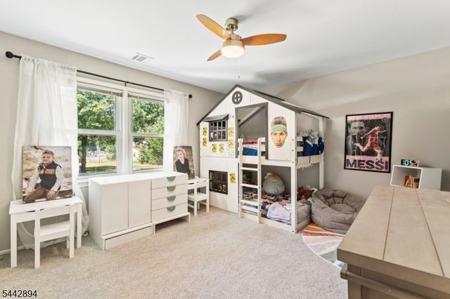 400 Ernest Dr, Hillsborough Twp., NJ 08844