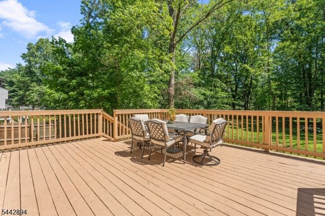 400 Ernest Dr, Hillsborough Twp., NJ 08844