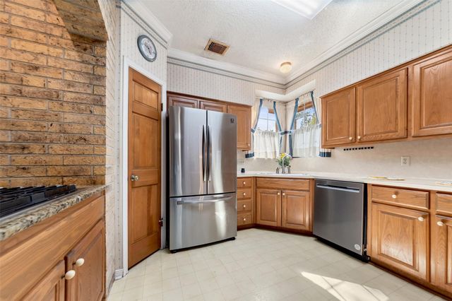 15118 Terrace Oaks Drive, Houston, TX 77068