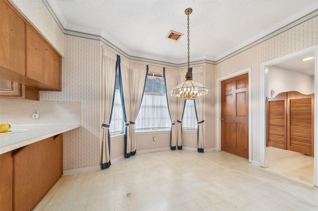 15118 Terrace Oaks Drive, Houston, TX 77068