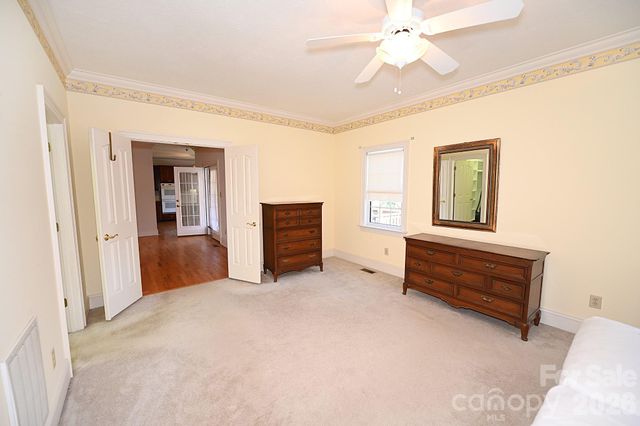 640 40th Avenue Lane NW, Hickory, NC 28601