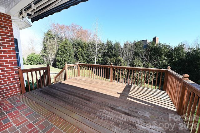 640 40th Avenue Lane NW, Hickory, NC 28601