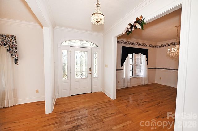 640 40th Avenue Lane NW, Hickory, NC 28601