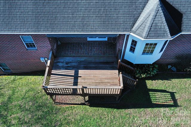 640 40th Avenue Lane NW, Hickory, NC 28601