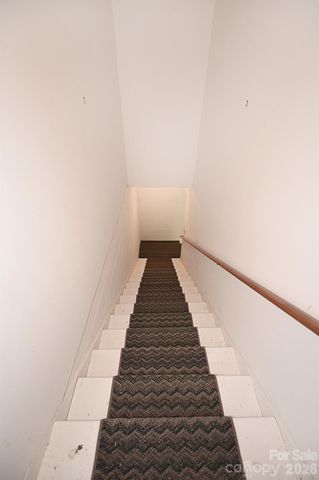 640 40th Avenue Lane NW, Hickory, NC 28601