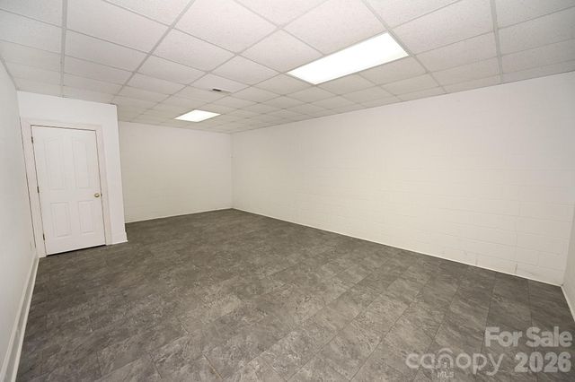 640 40th Avenue Lane NW, Hickory, NC 28601