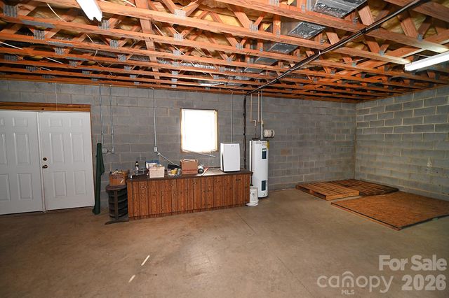 640 40th Avenue Lane NW, Hickory, NC 28601