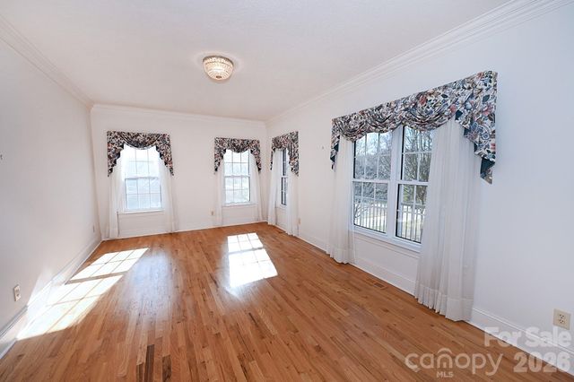 640 40th Avenue Lane NW, Hickory, NC 28601