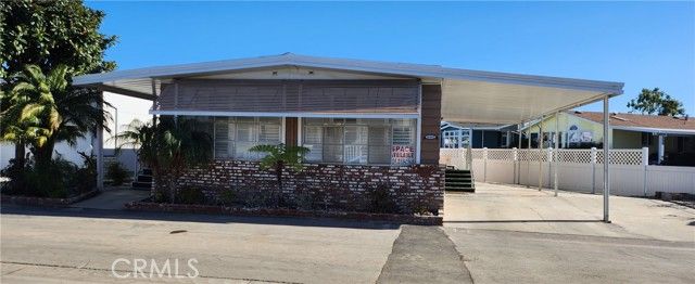 16462 Poipu Lane, Huntington Beach, CA 92649