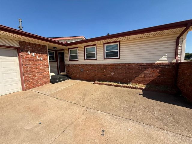 5813 NW 66th Street, Warr Acres, OK 73132