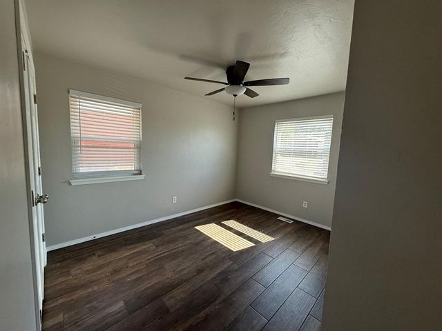 5813 NW 66th Street, Warr Acres, OK 73132