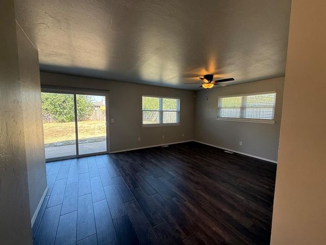 5813 NW 66th Street, Warr Acres, OK 73132