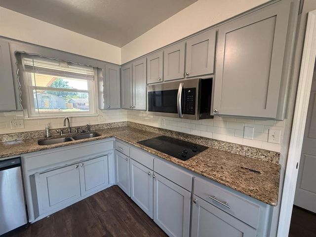 5813 NW 66th Street, Warr Acres, OK 73132