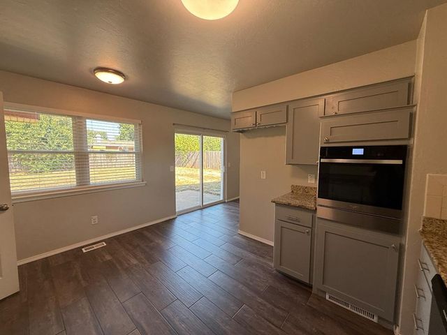5813 NW 66th Street, Warr Acres, OK 73132