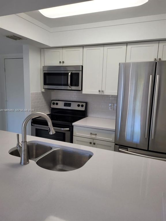 10001 W Atlantic Blvd 324, Coral Springs, FL 33071