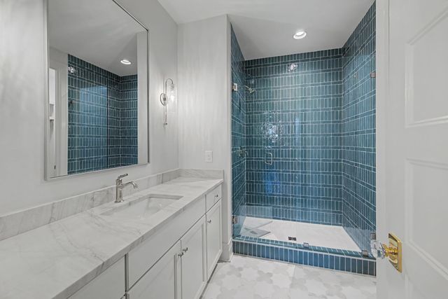 713 S 12th St, Nashville, TN 37206