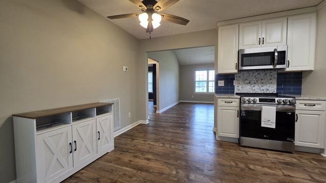 2312 Forrest Fields Dr, Chapel Hill, TN 37034