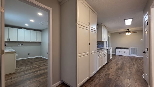 2312 Forrest Fields Dr, Chapel Hill, TN 37034