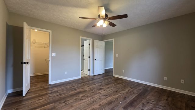 2312 Forrest Fields Dr, Chapel Hill, TN 37034