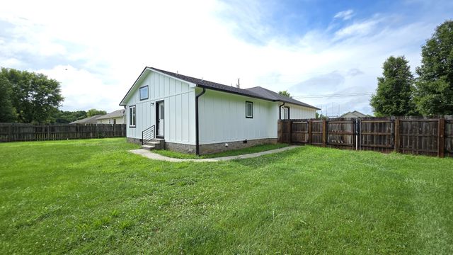 2312 Forrest Fields Dr, Chapel Hill, TN 37034