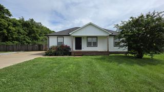 2312 Forrest Fields Dr, Chapel Hill, TN 37034