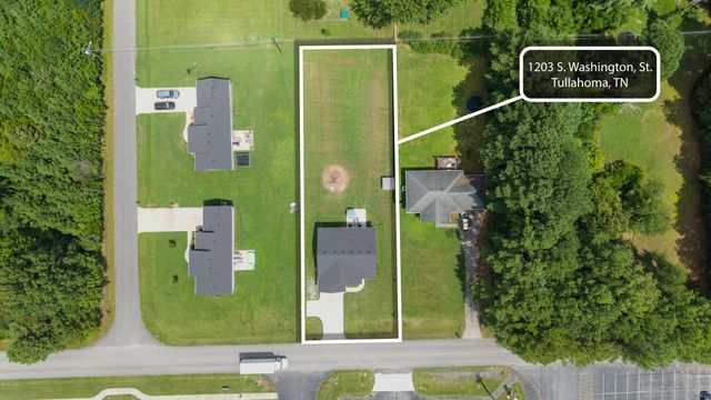 1203 S Washington St, Tullahoma, TN 37388