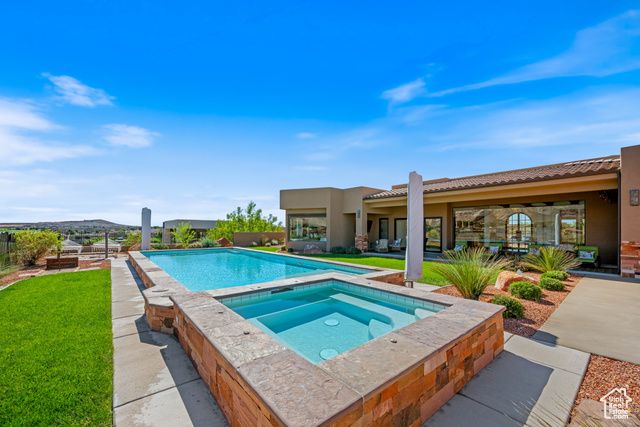 2082 W LONG SKY DR, St. George, UT 84770