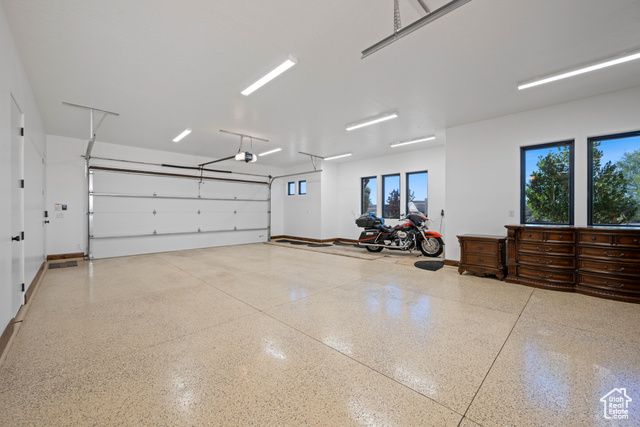 2082 W LONG SKY DR, St. George, UT 84770