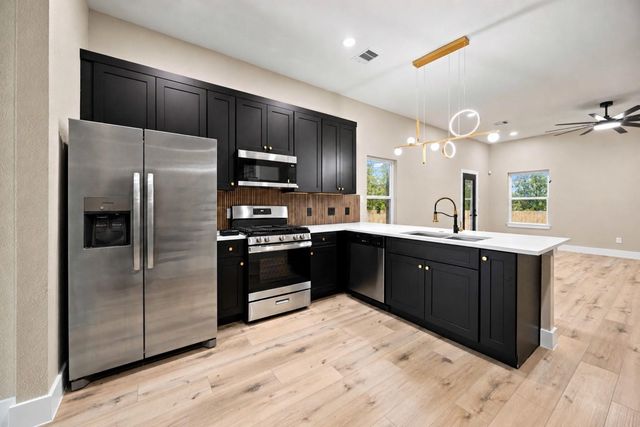 4117 Kewanee Street B, Houston, TX 77051