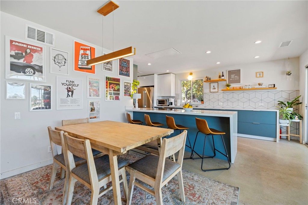 Image 15 of property listing at 7026 Middlesbury Ridge, West Hills, CA 91307