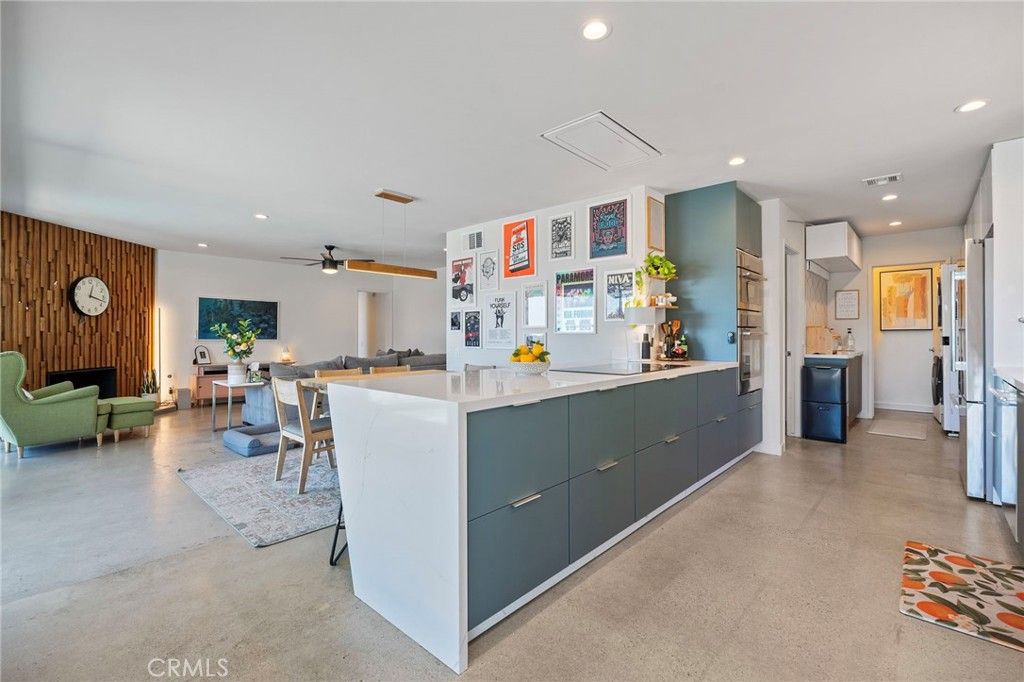 Image 17 of property listing at 7026 Middlesbury Ridge, West Hills, CA 91307