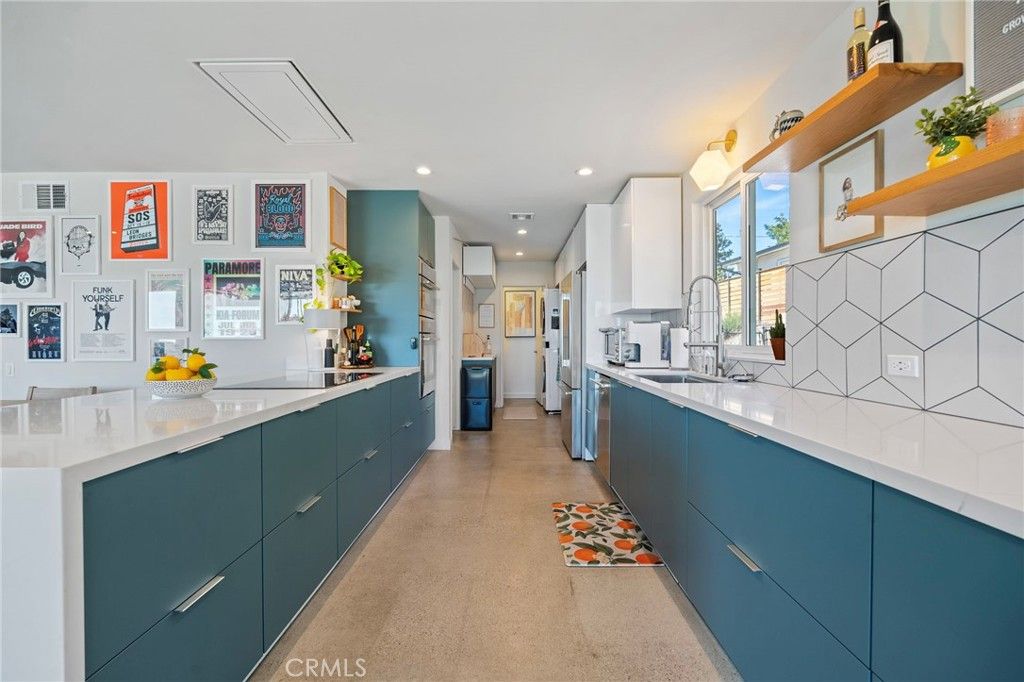 Image 18 of property listing at 7026 Middlesbury Ridge, West Hills, CA 91307