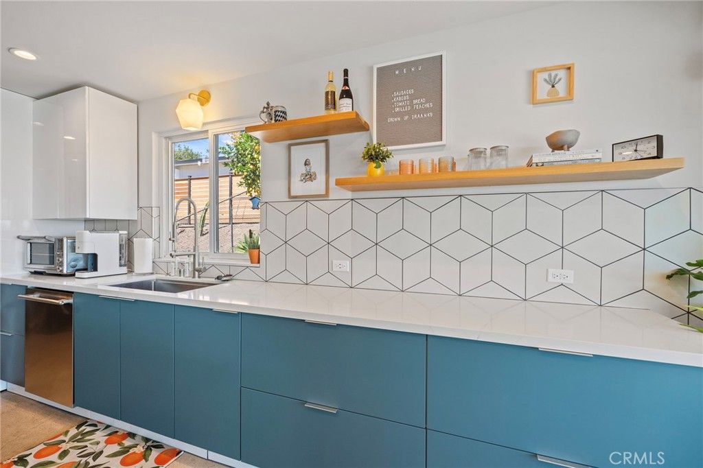 Image 19 of property listing at 7026 Middlesbury Ridge, West Hills, CA 91307