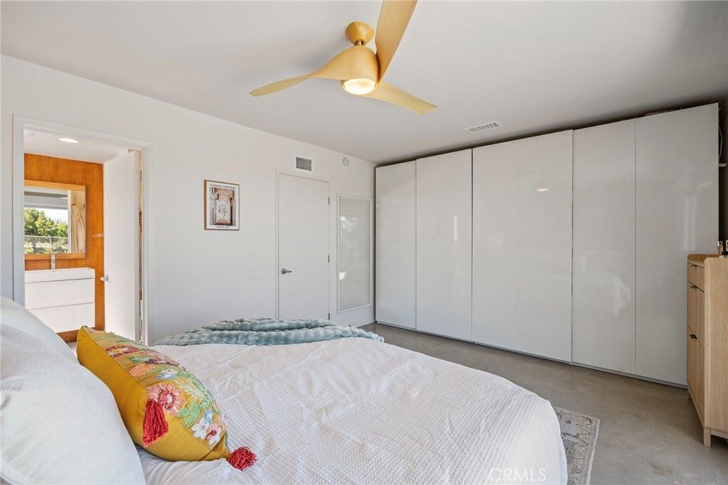 Image 29 of property listing at 7026 Middlesbury Ridge, West Hills, CA 91307