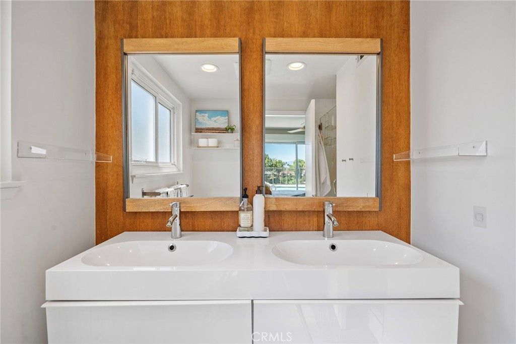 Image 30 of property listing at 7026 Middlesbury Ridge, West Hills, CA 91307