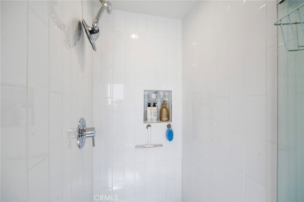 Image 31 of property listing at 7026 Middlesbury Ridge, West Hills, CA 91307