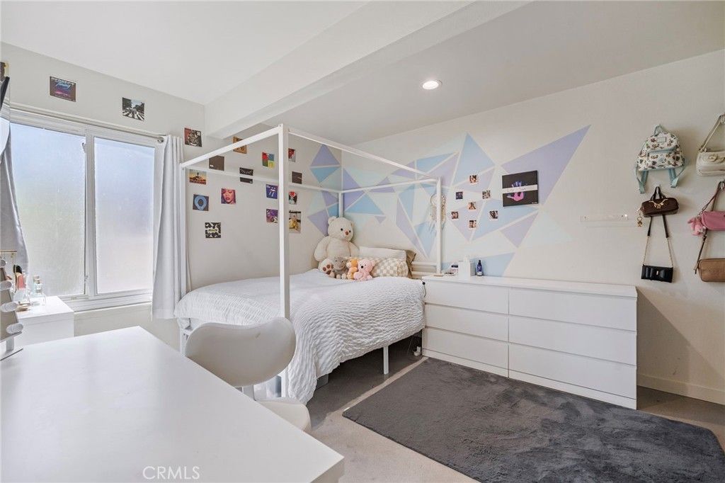 Image 35 of property listing at 7026 Middlesbury Ridge, West Hills, CA 91307