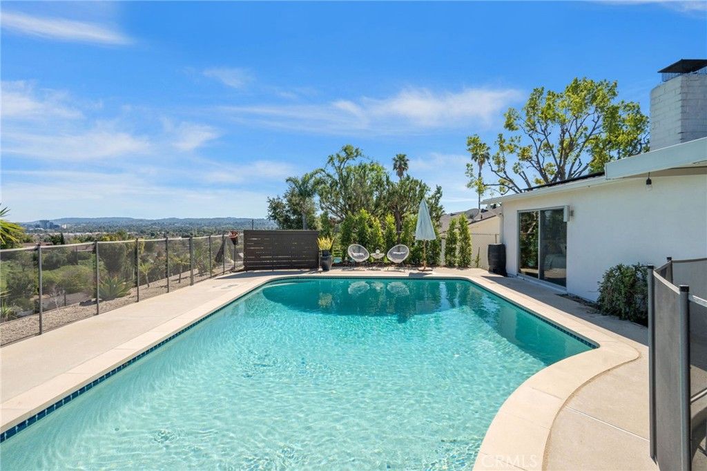 Image 48 of property listing at 7026 Middlesbury Ridge, West Hills, CA 91307