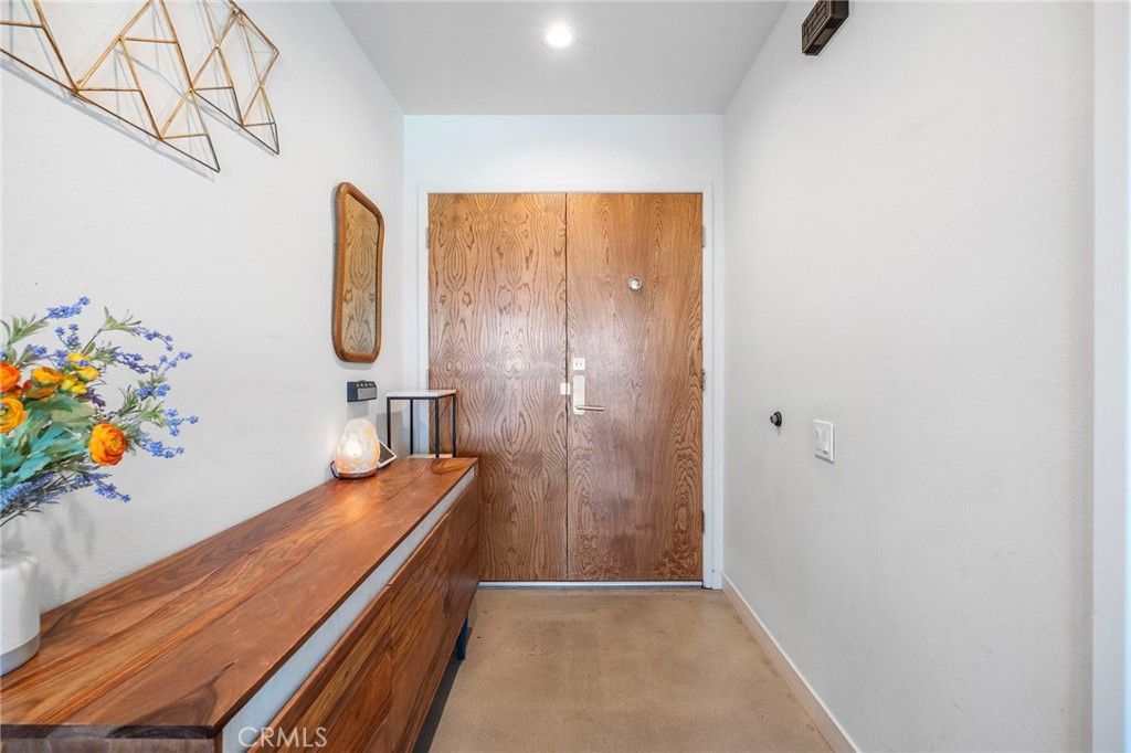 Image 9 of property listing at 7026 Middlesbury Ridge, West Hills, CA 91307