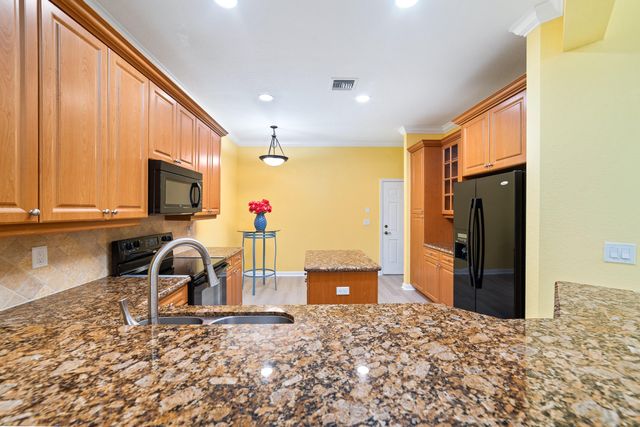 128 W Prive Circle, Delray Beach, FL 33445
