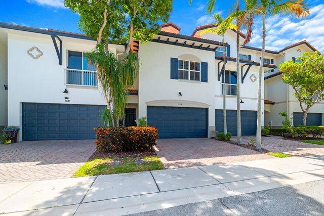 128 W Prive Circle, Delray Beach, FL 33445