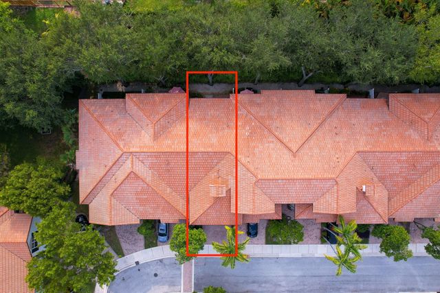 128 W Prive Circle, Delray Beach, FL 33445