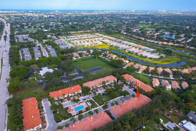 128 W Prive Circle, Delray Beach, FL 33445