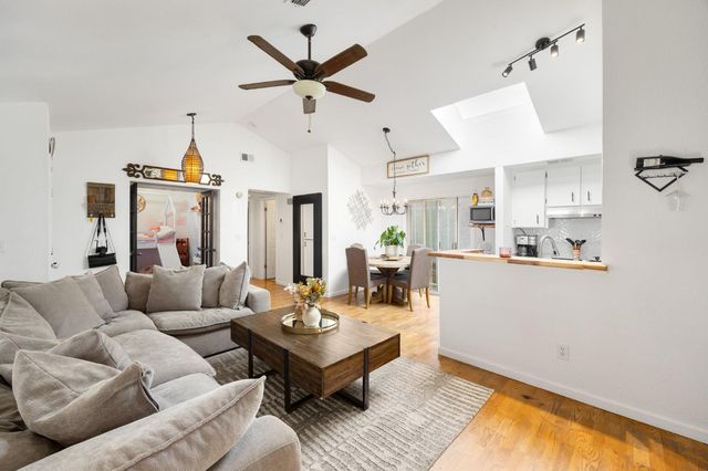 2178 Sandcastle Way, Sacramento, CA 95833