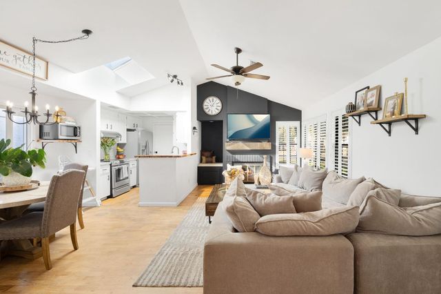 2178 Sandcastle Way, Sacramento, CA 95833