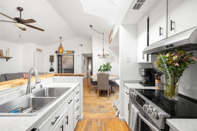 2178 Sandcastle Way, Sacramento, CA 95833