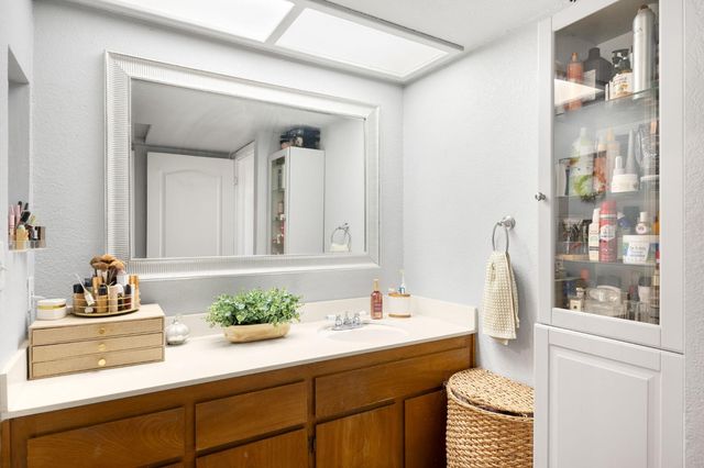 2178 Sandcastle Way, Sacramento, CA 95833